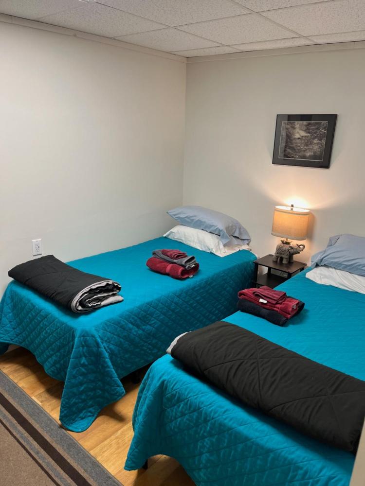 Standard Twin Room with Shared Bathroom interior